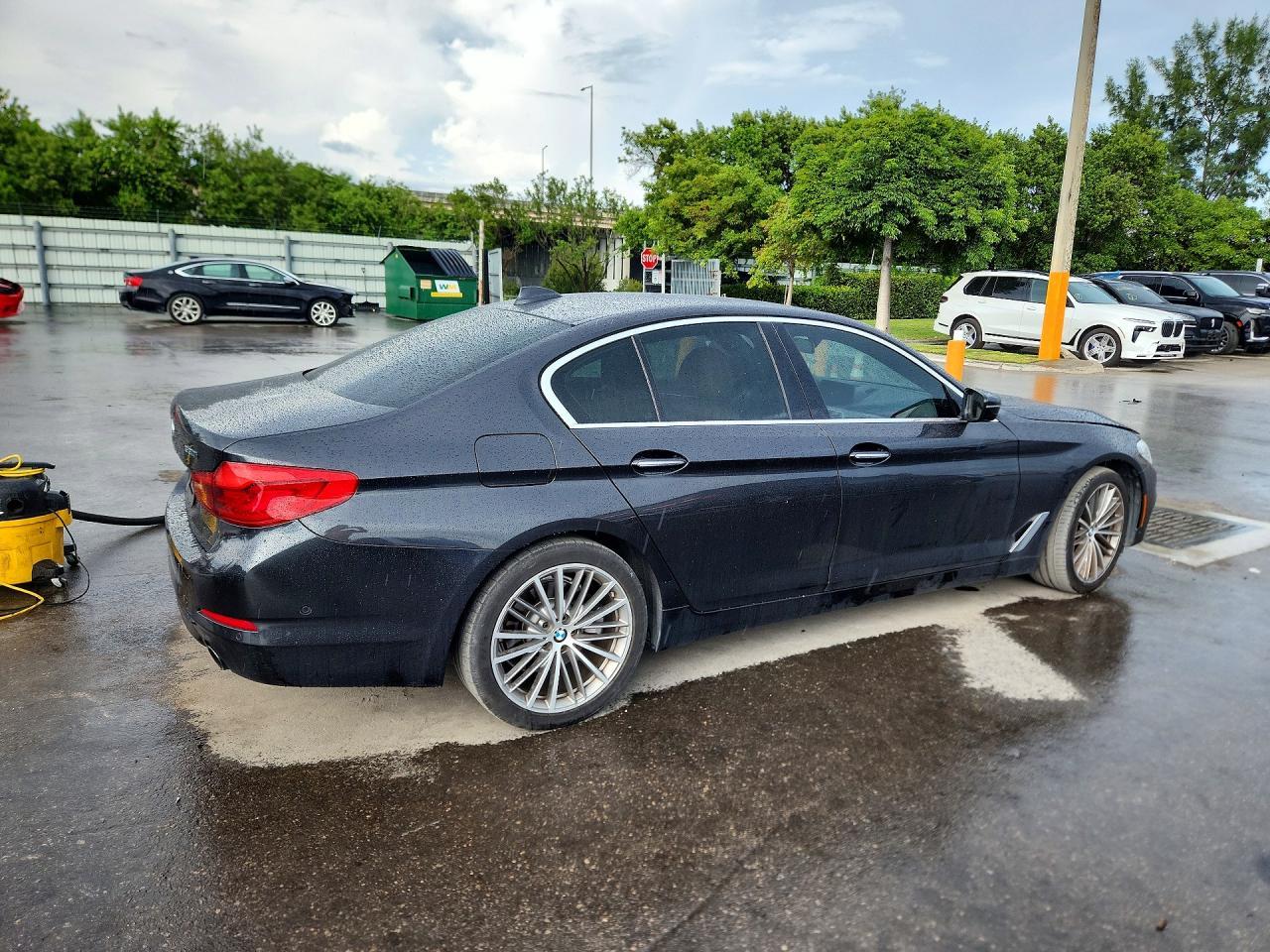 2017 BMW 530 I - zdjęcie 3