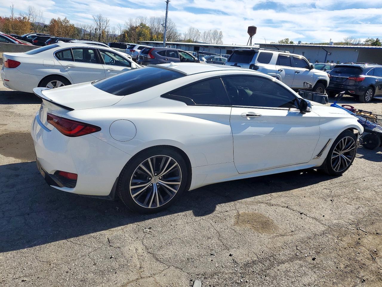 2017 Infiniti Q60 2.0T - zdjęcie 3