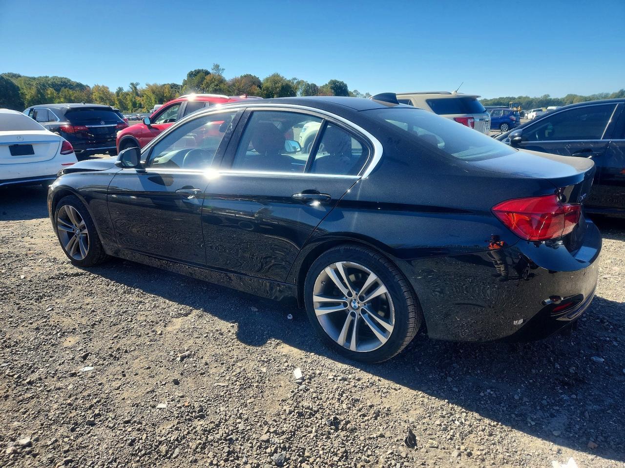 2018 BMW Seria 3 330i - zdjęcie 2