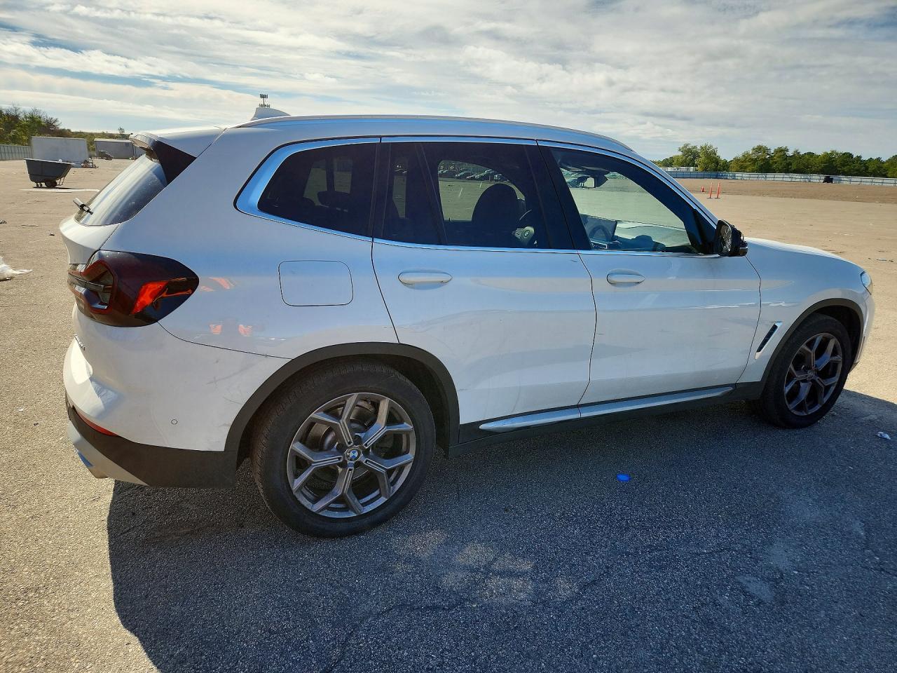 2024 BMW X3 xDrive30I - zdjęcie 3