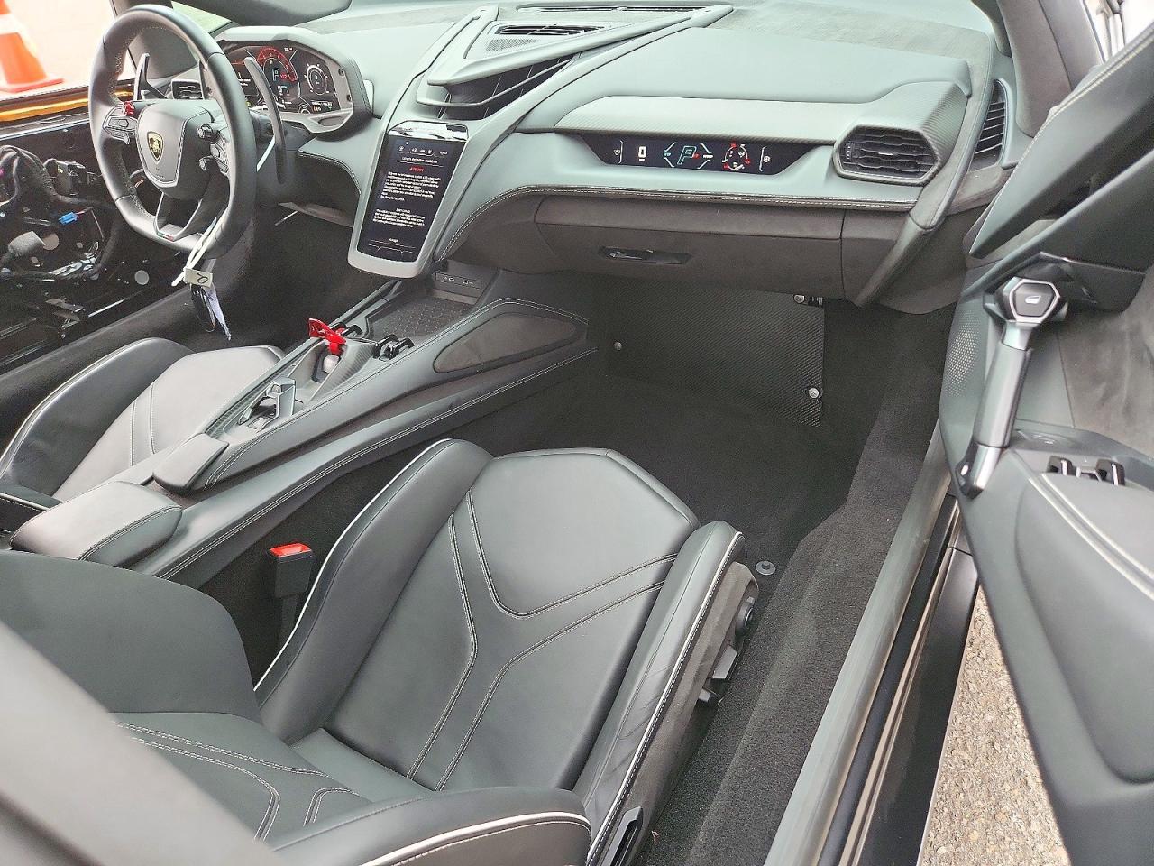 2024 Lamborghini Revuelto - zdjęcie 8