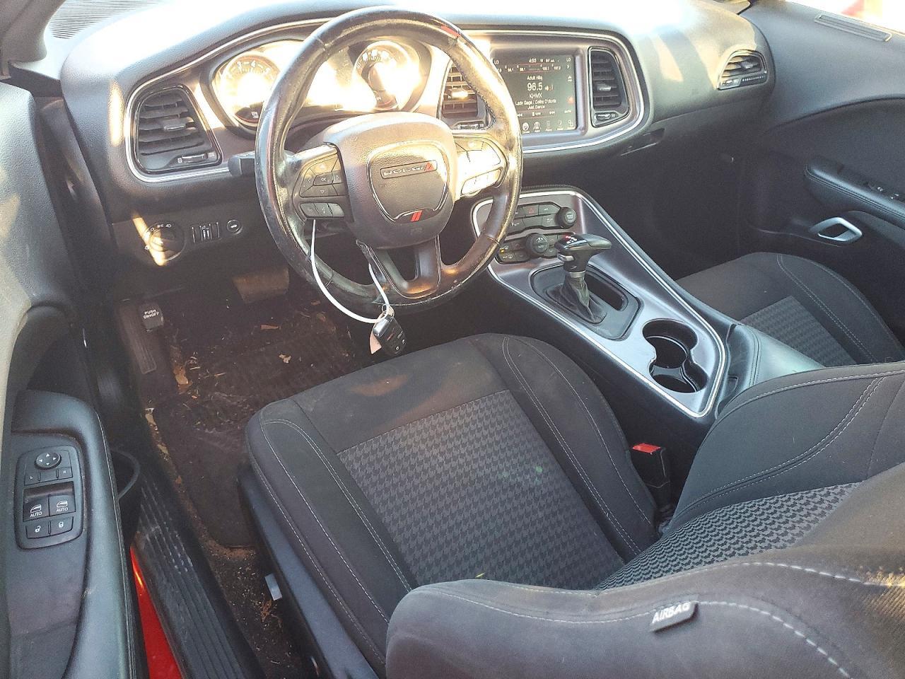 2016 Dodge Challenger Sxt - zdjęcie 8