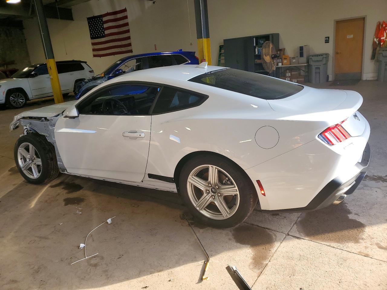 2026 Ford Mustang - zdjęcie 2