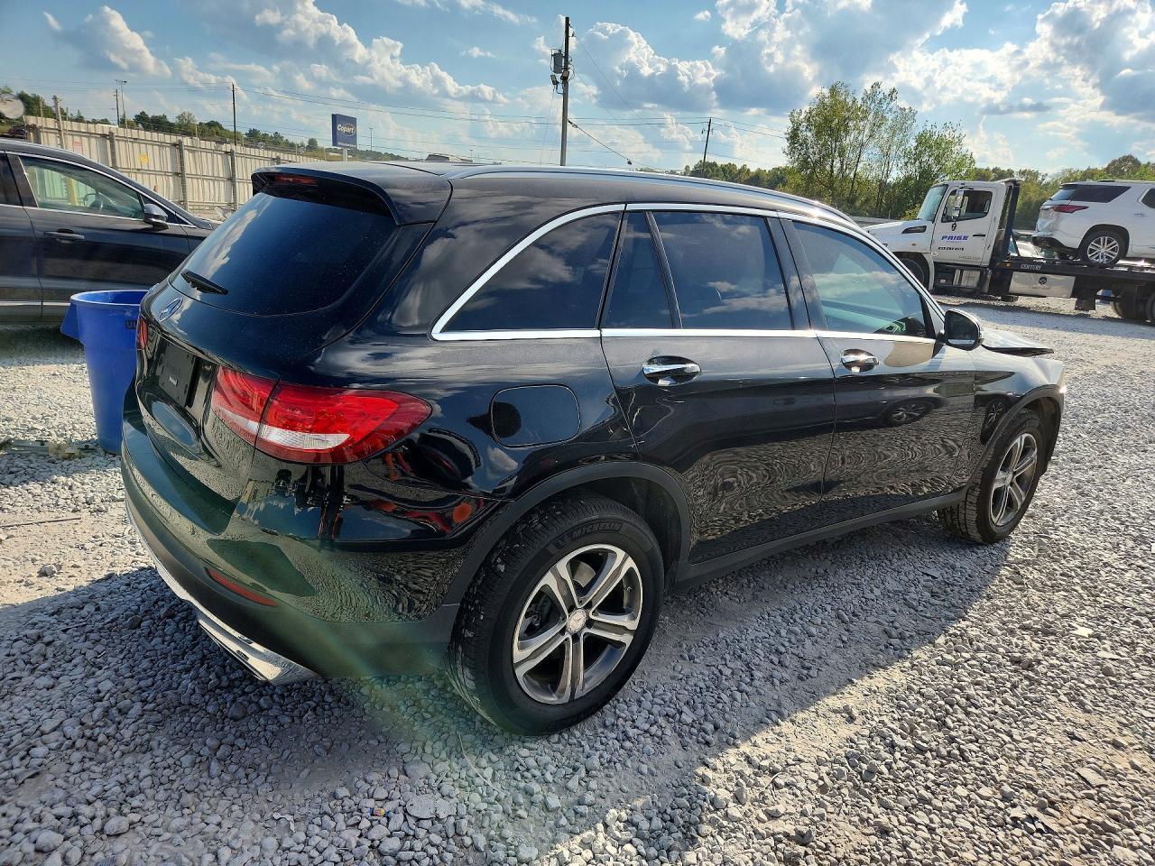 2017 Mercedes-Benz Glc 300 - zdjęcie 3
