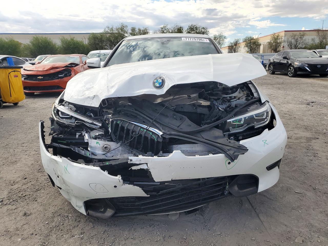 2022 BMW 330I - zdjęcie 5