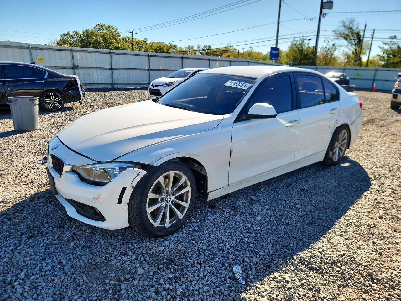 2018 BMW Seria 3 320i - zdjęcie główne