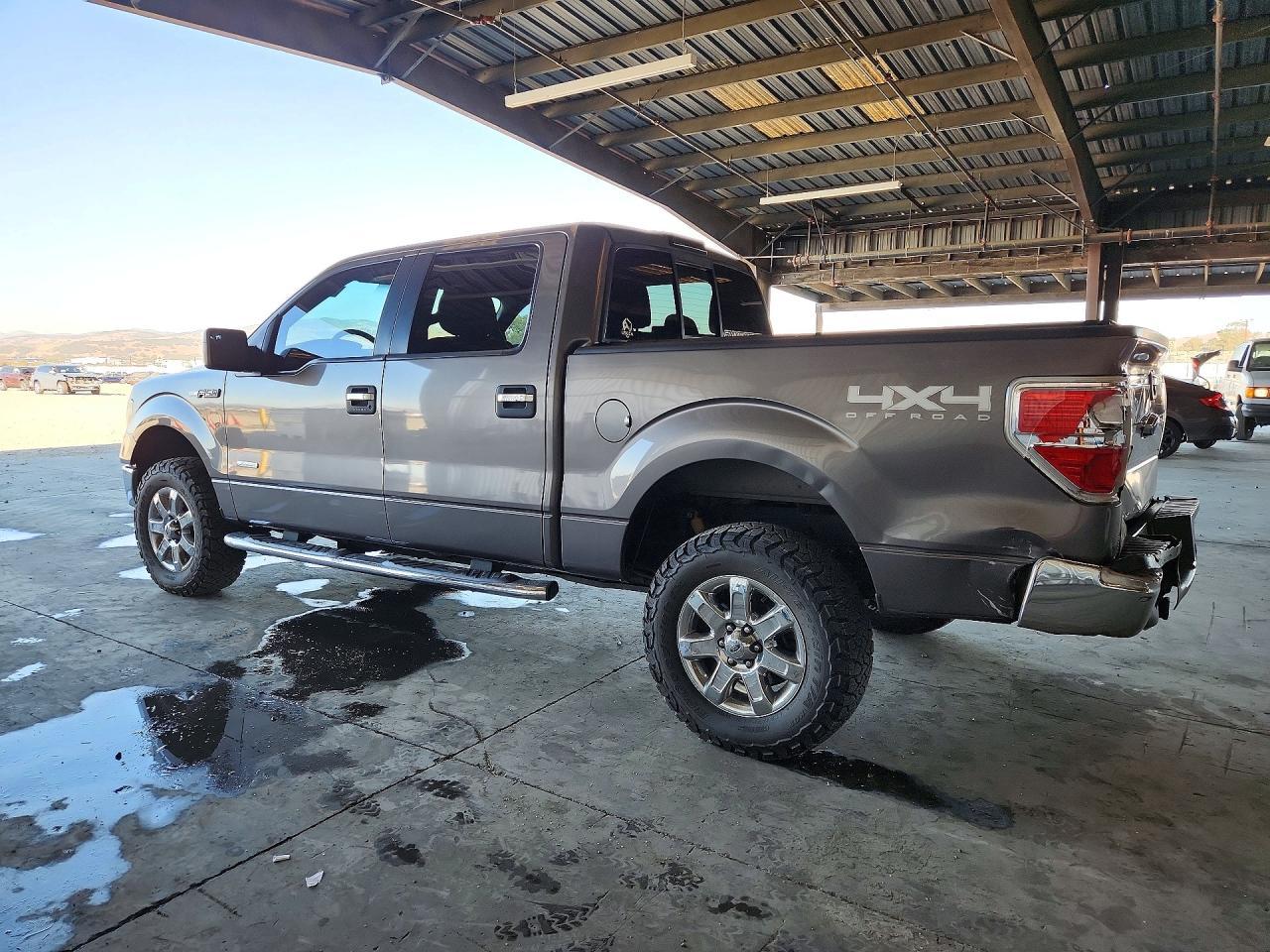 2014 Ford F150 Supercrew - zdjęcie 2