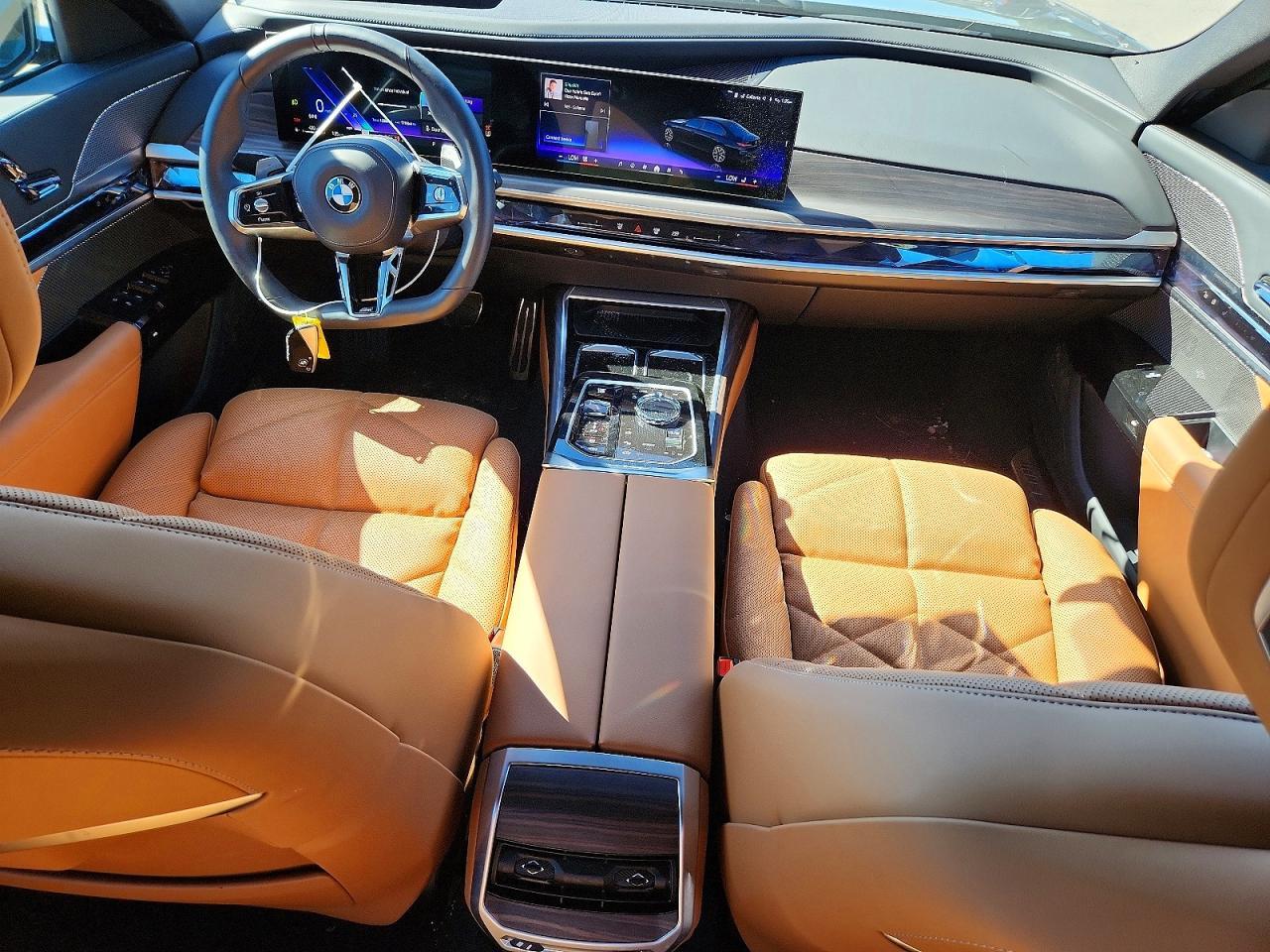 2025 BMW Seria 7 740i - zdjęcie 8