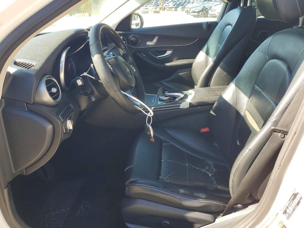2016 Mercedes-Benz C 300 - zdjęcie 7
