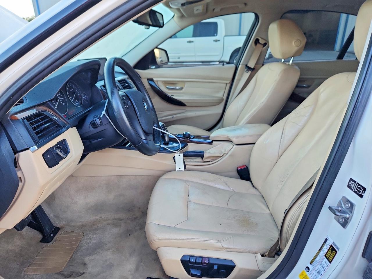 2013 BMW 320 I - zdjęcie 7
