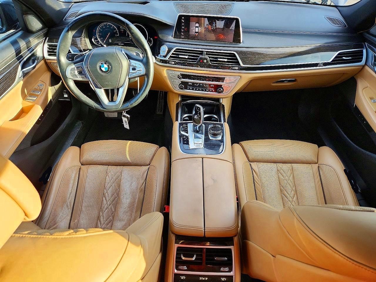 2019 BMW 740 I - zdjęcie 8