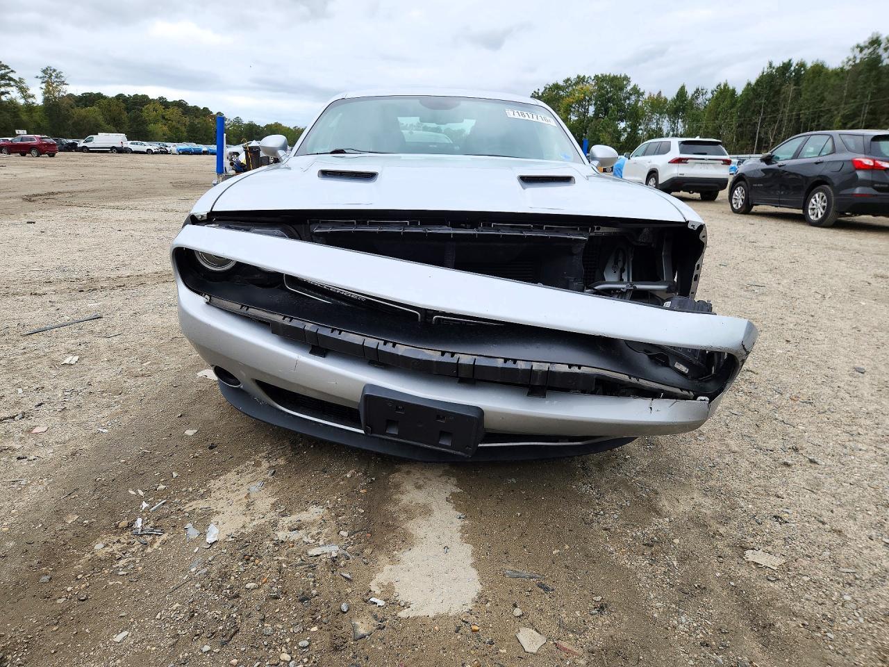 2022 Dodge Challenger Sxt - zdjęcie 5