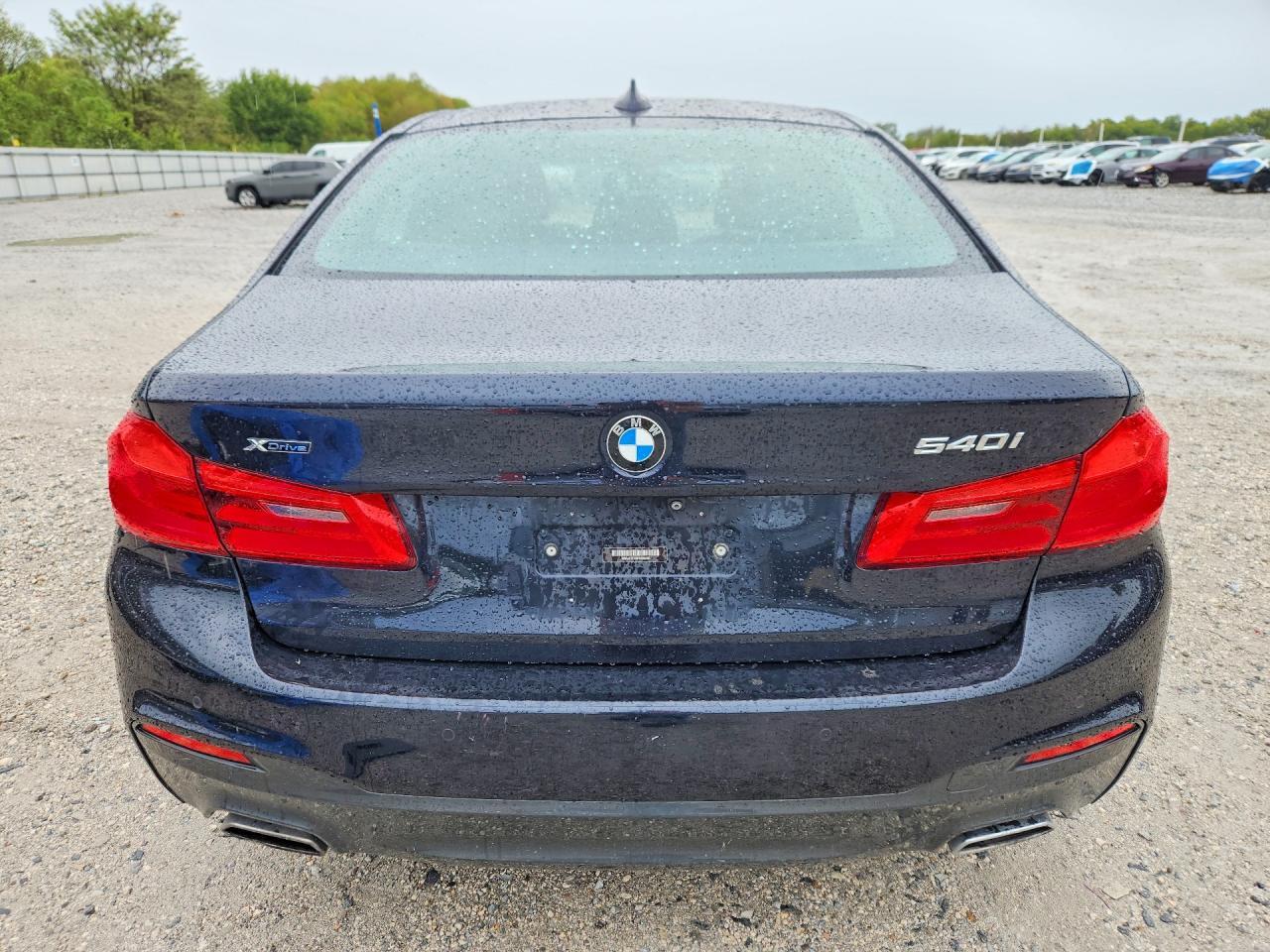 2017 BMW Seria 5 540i - zdjęcie 6