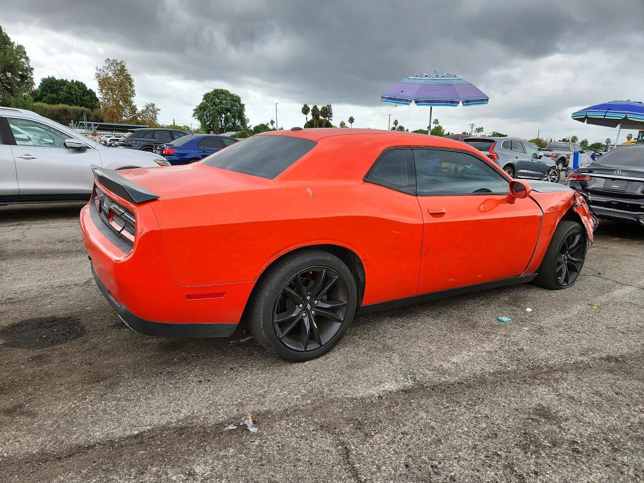 2017 Dodge Challenger Sxt - zdjęcie 3