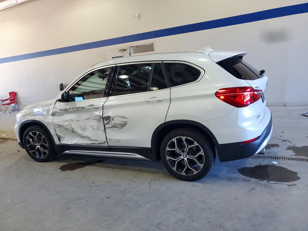 2020 BMW X1 xDrive28I - zdjęcie 2