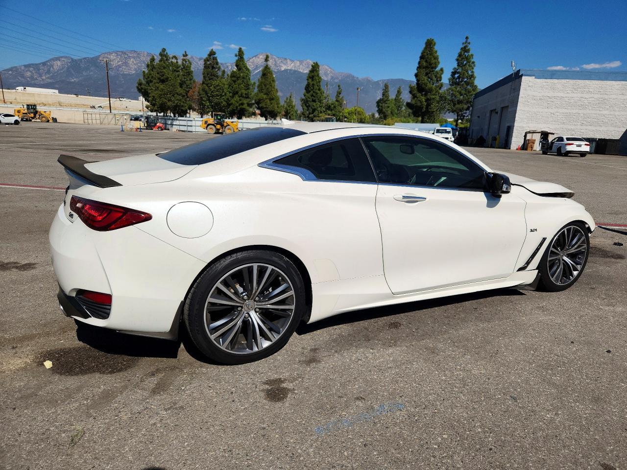 2018 Infiniti Q60 3.0T Luxe - zdjęcie 3