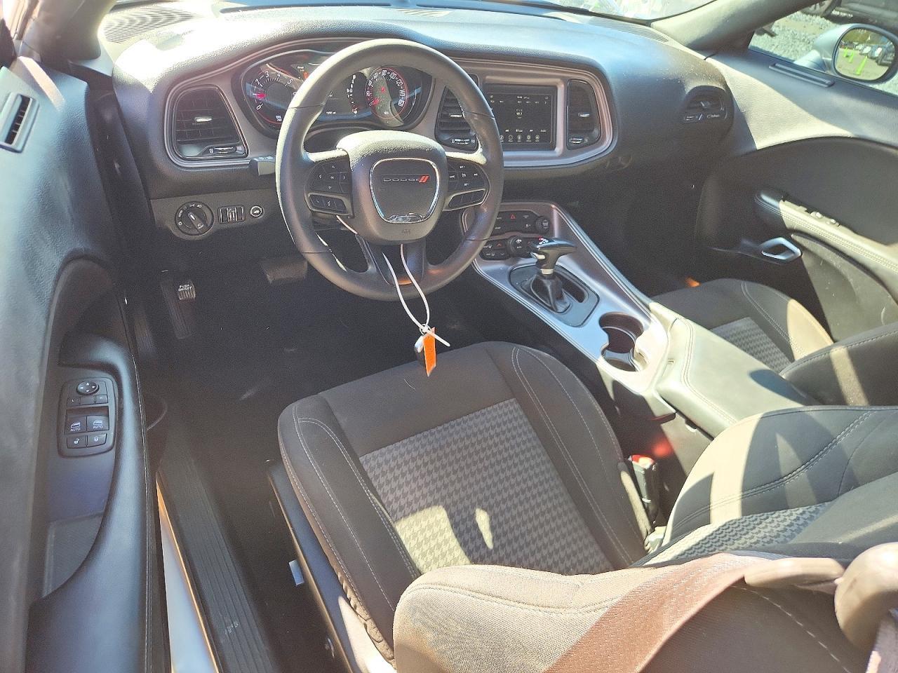 2023 Dodge Challenger Sxt - zdjęcie 8