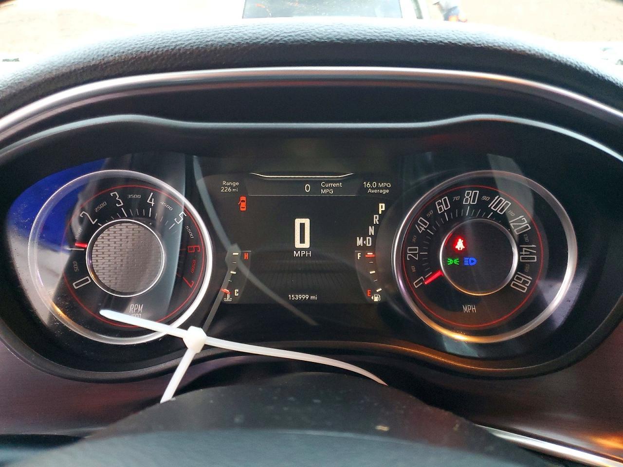 2015 Dodge Challenger R/T - zdjęcie 9