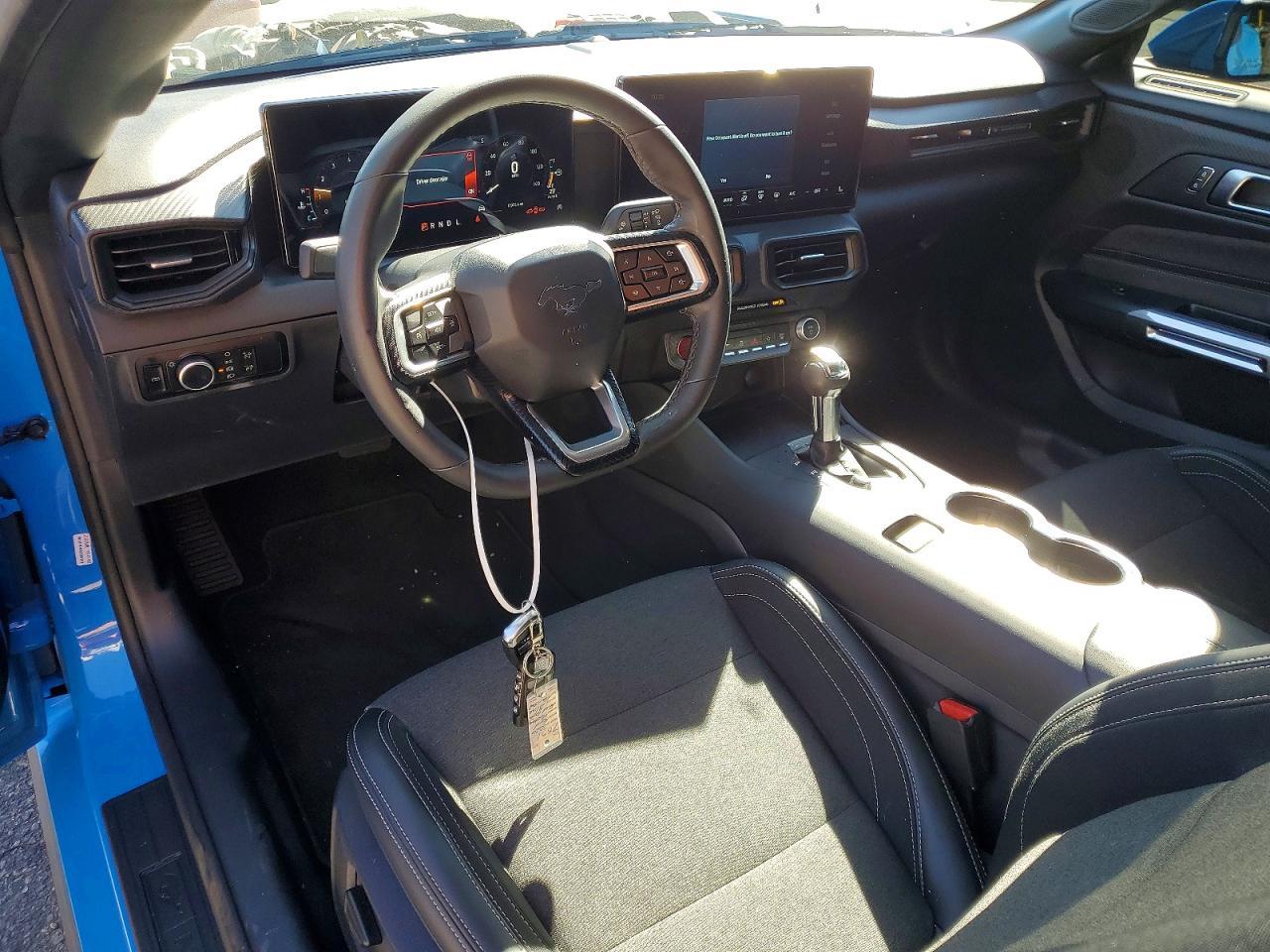 2026 Ford Mustang - zdjęcie 8