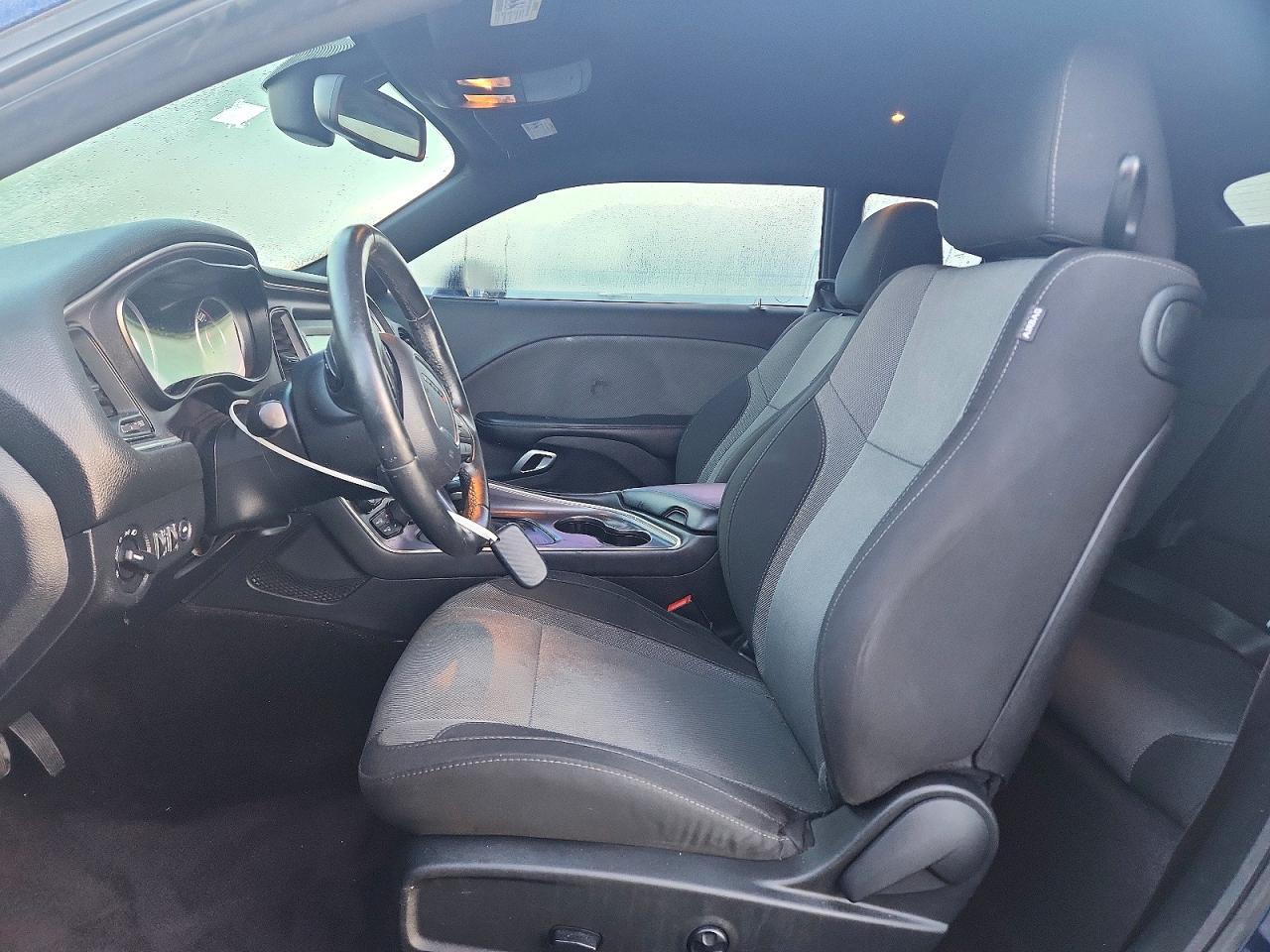 2016 Dodge Challenger Sxt - zdjęcie 7