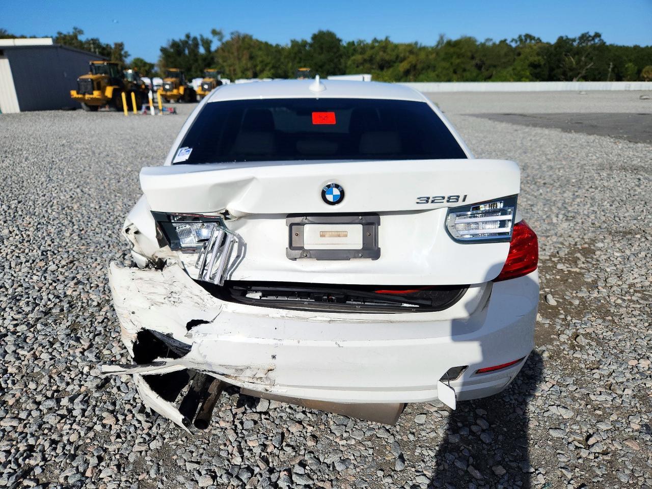 2014 BMW 328 I - zdjęcie 6