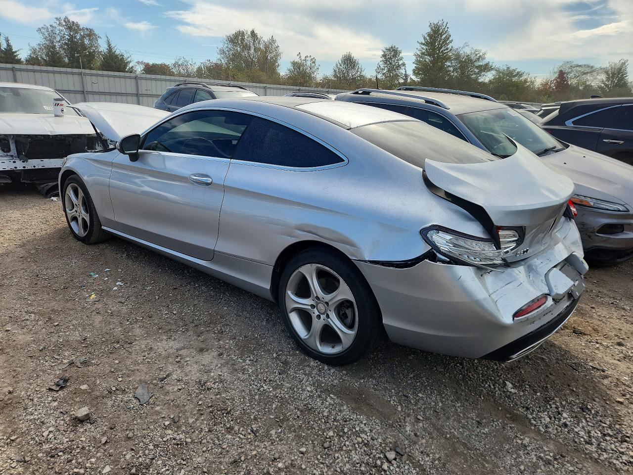 2017 Mercedes-Benz C 300 4Matic - zdjęcie 2