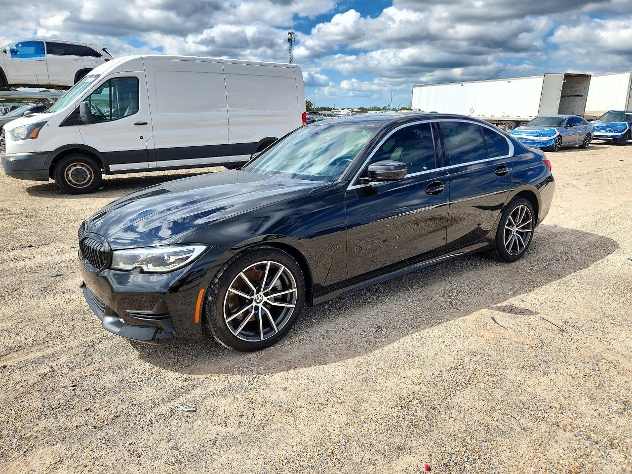 2020 BMW 330I - zdjęcie główne