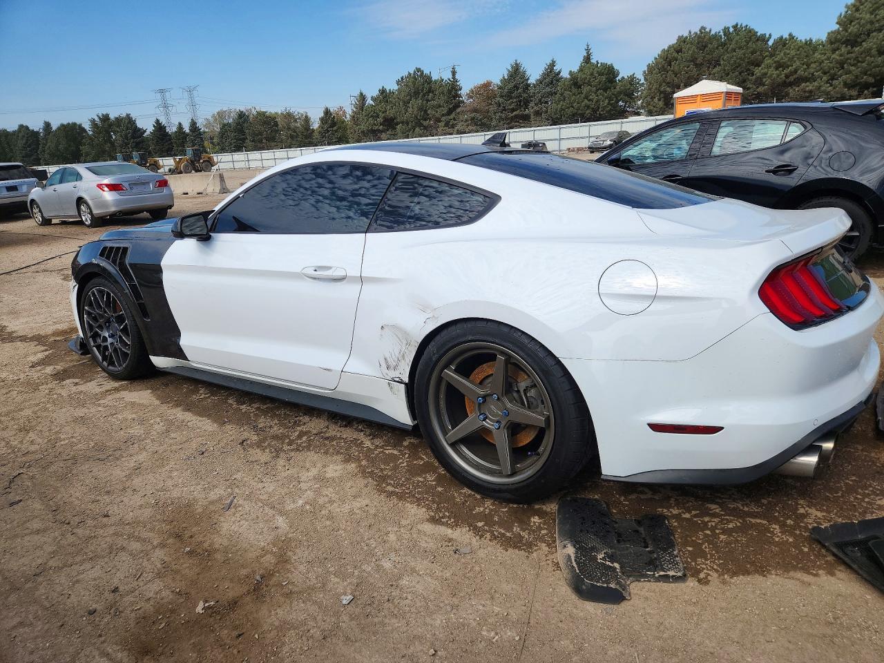 2023 Ford Mustang Gt - zdjęcie 2