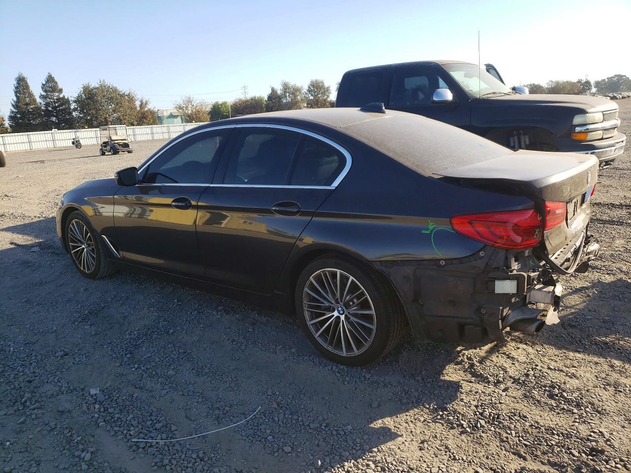 2019 BMW 530 I - zdjęcie 2