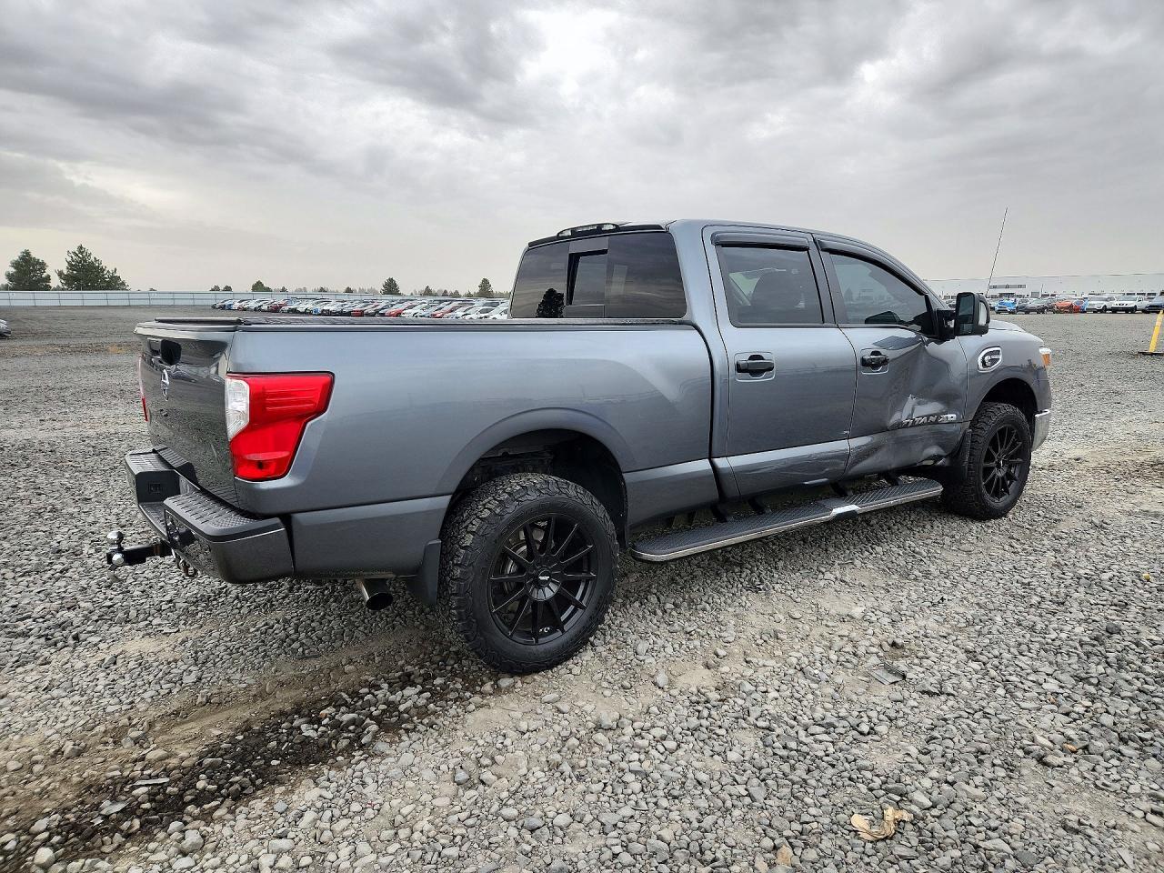 2018 Nissan Titan Xd Sl - zdjęcie 3
