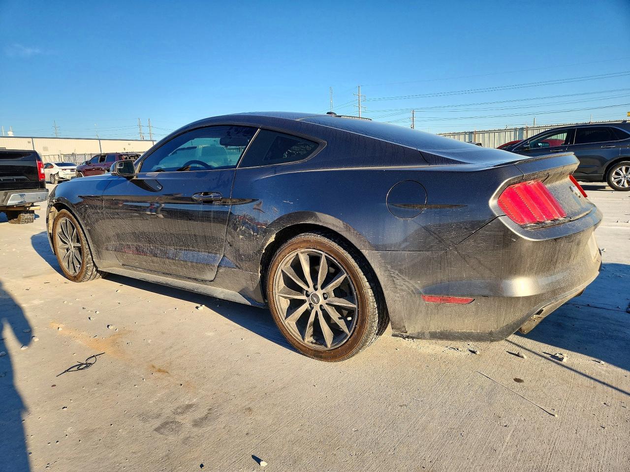 2017 Ford Mustang - zdjęcie 2