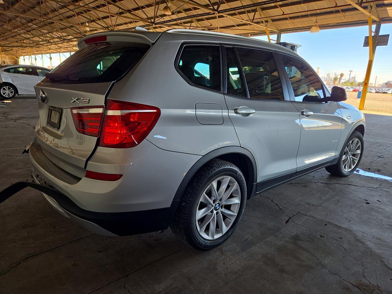 2017 BMW X3 Sdrive28I - zdjęcie 3