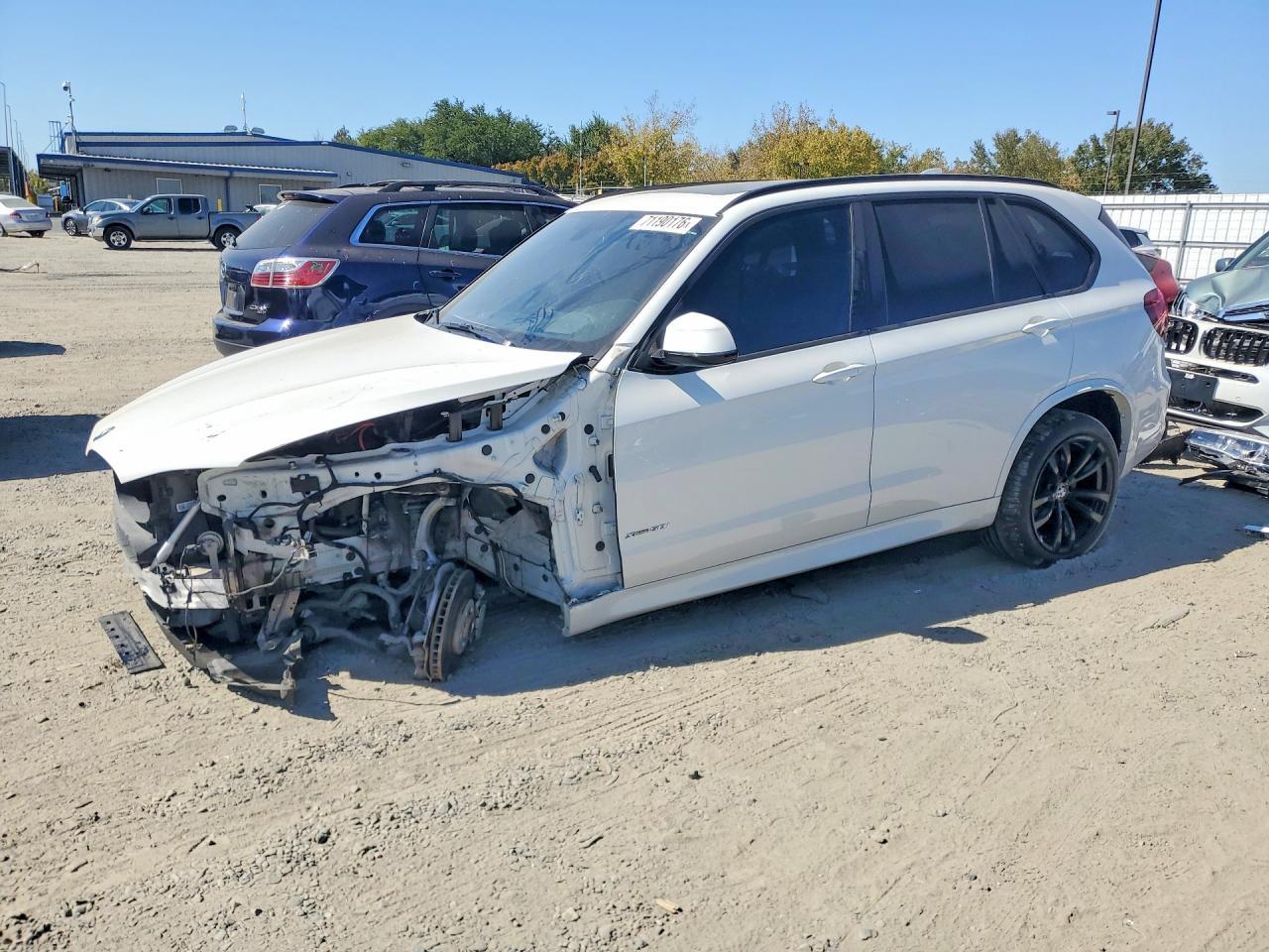 2017 BMW X5 xDrive50I - zdjęcie główne