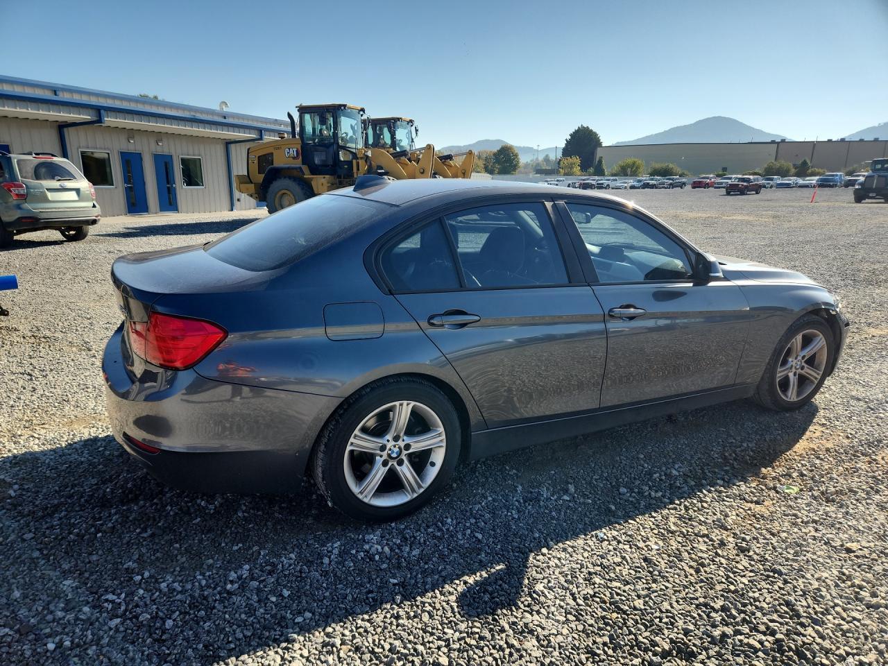 2013 BMW 328 I - zdjęcie 3