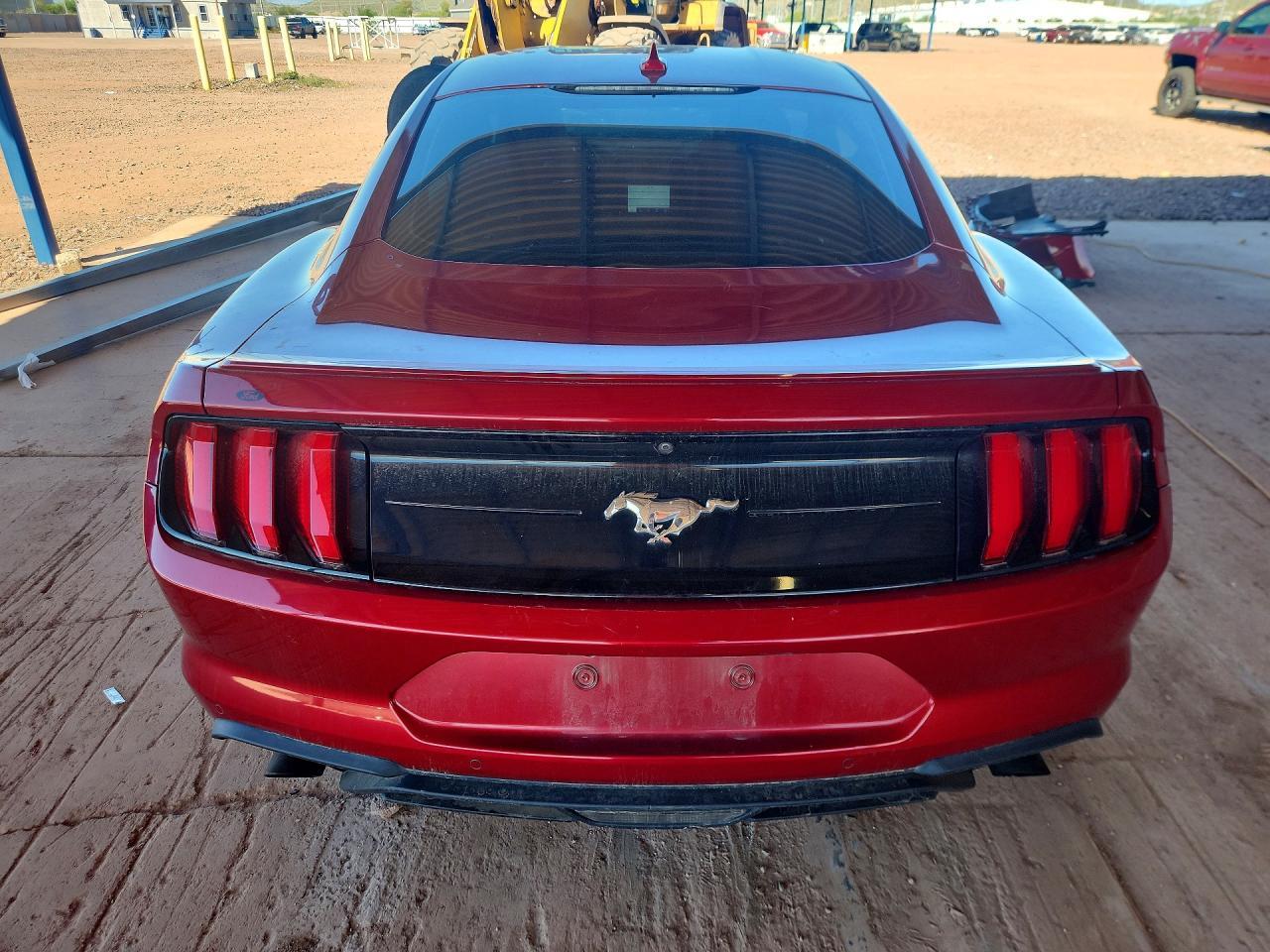 2020 Ford Mustang - zdjęcie 6