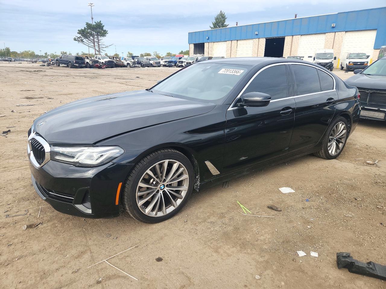 2022 BMW Seria 5 530i - zdjęcie główne