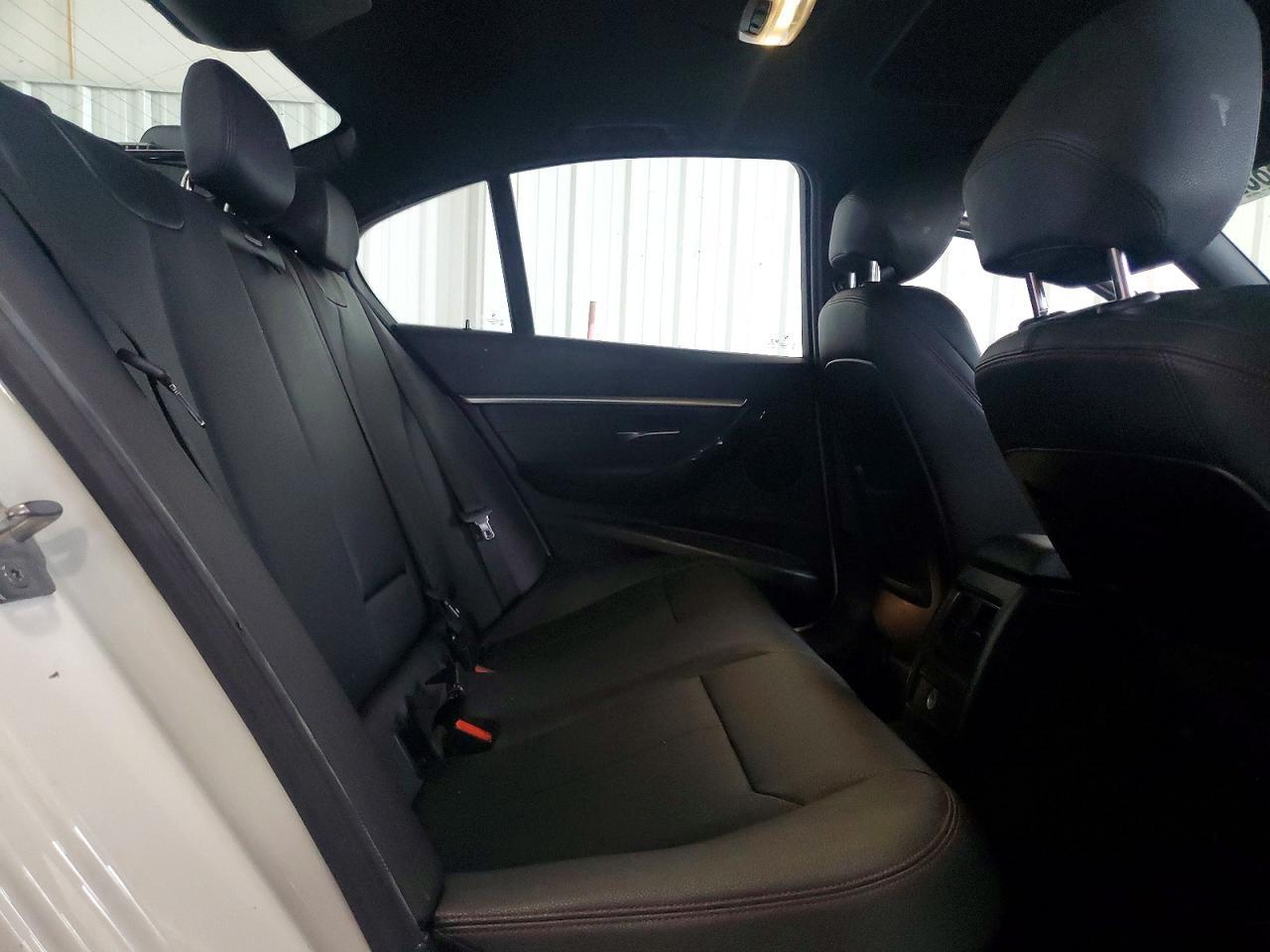2018 BMW 330E - zdjęcie 10