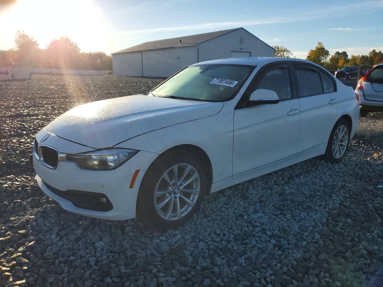 2017 BMW Seria 3 320i - zdjęcie główne