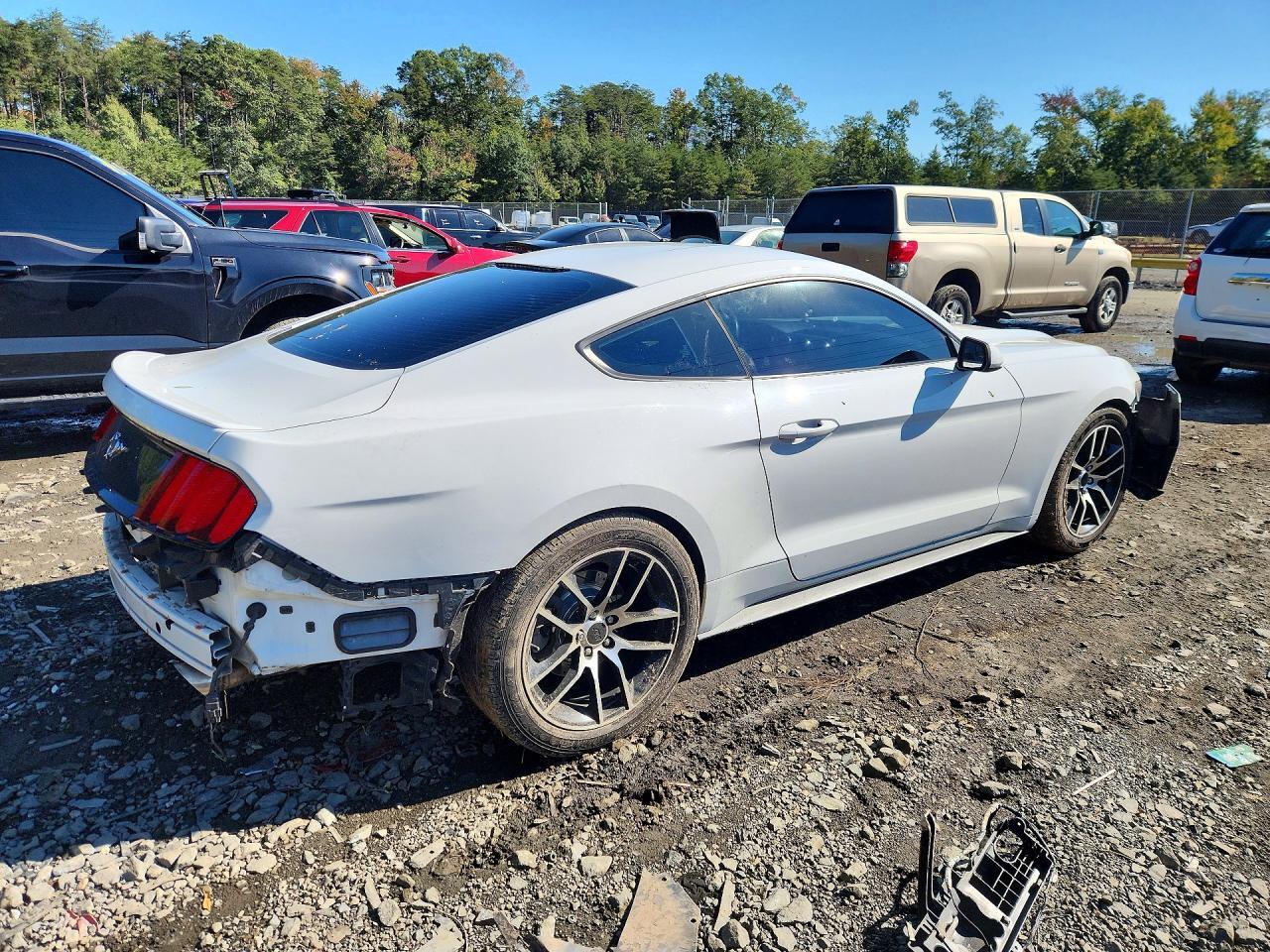 2017 Ford Mustang - zdjęcie 3