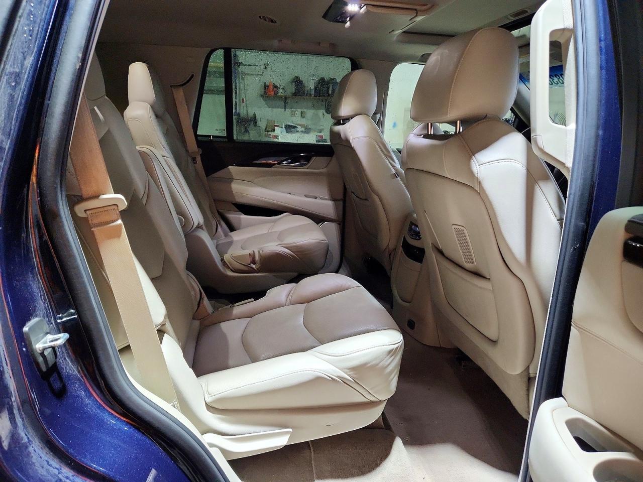 2017 Cadillac Escalade Luxury - zdjęcie 10