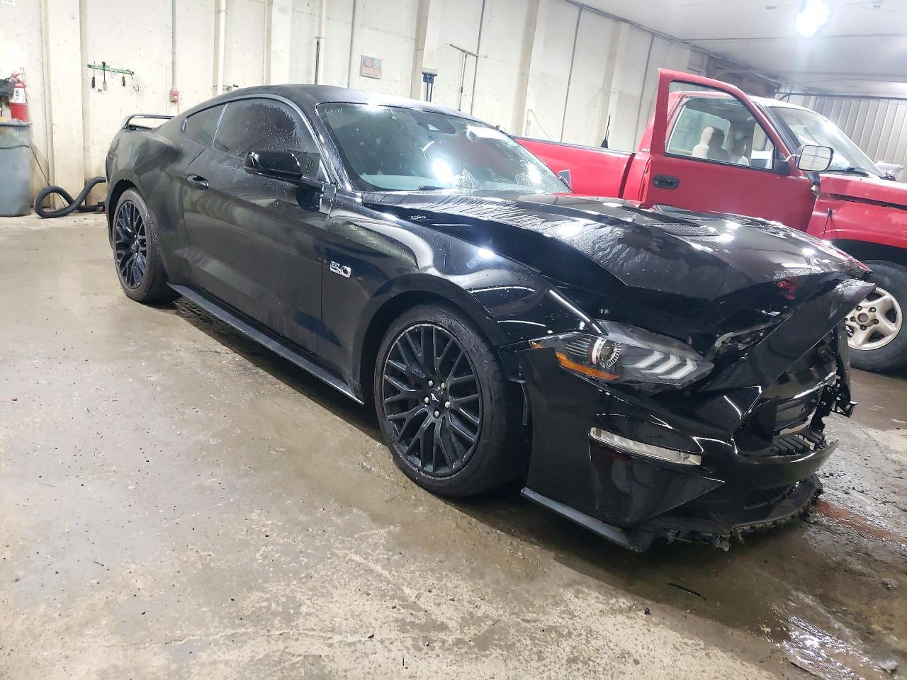 2020 Ford Mustang Gt - zdjęcie 4