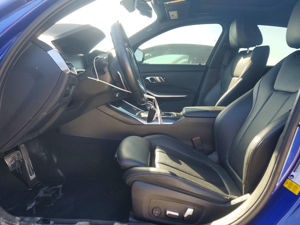 2022 BMW 330I - zdjęcie 7