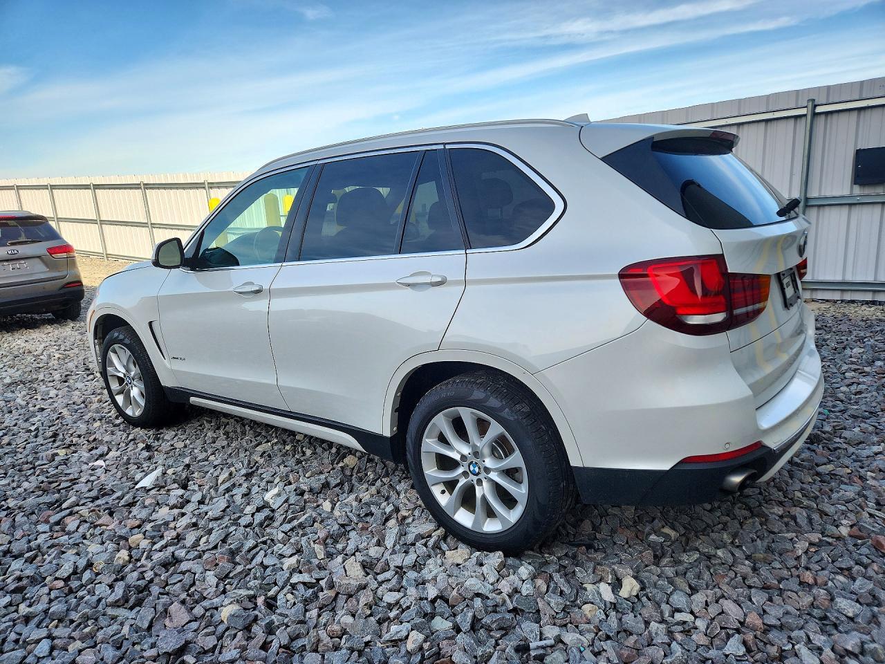 2015 BMW X5 xDrive35I - zdjęcie 2