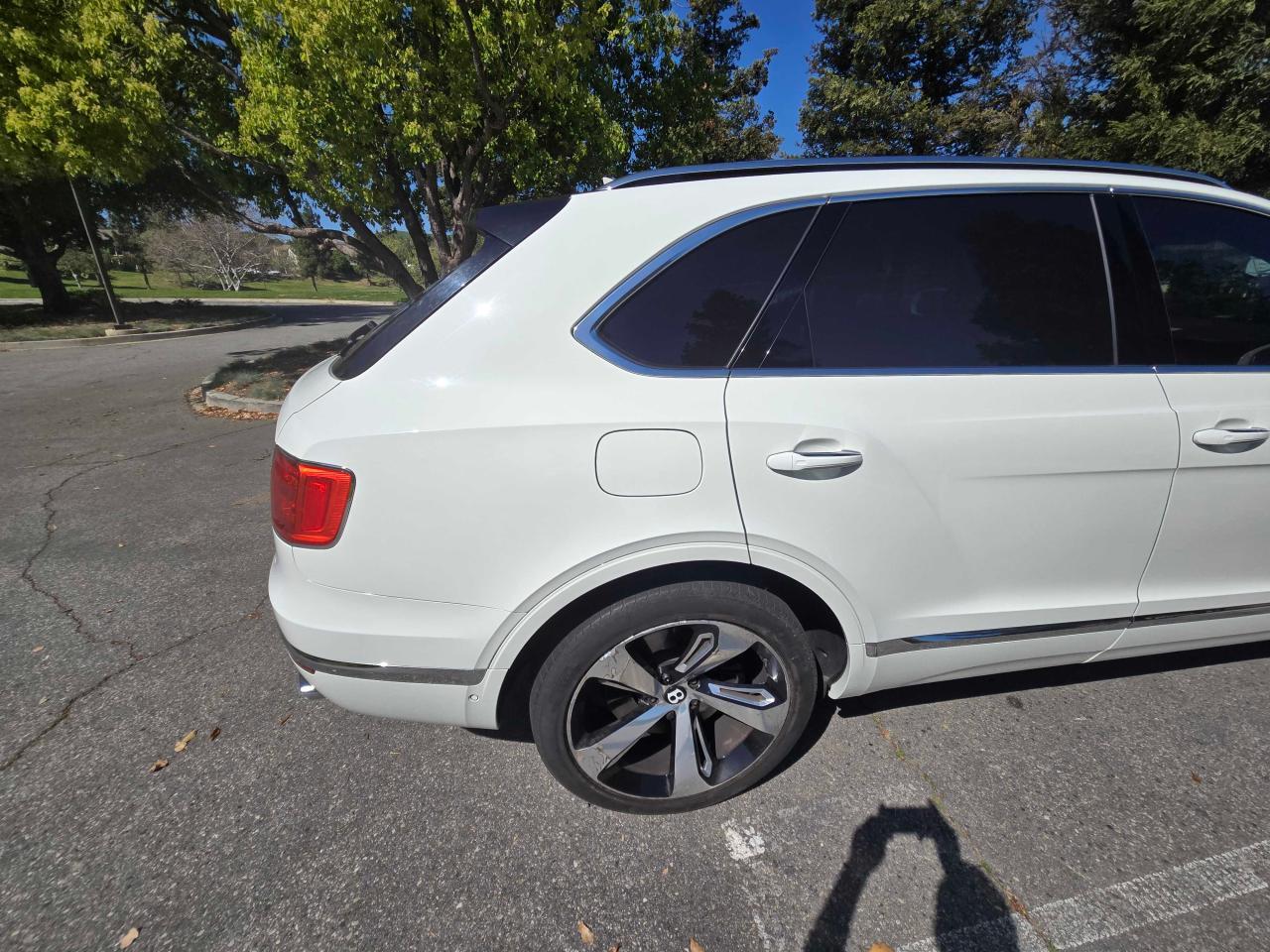 2017 Bentley Bentayga - zdjęcie 4