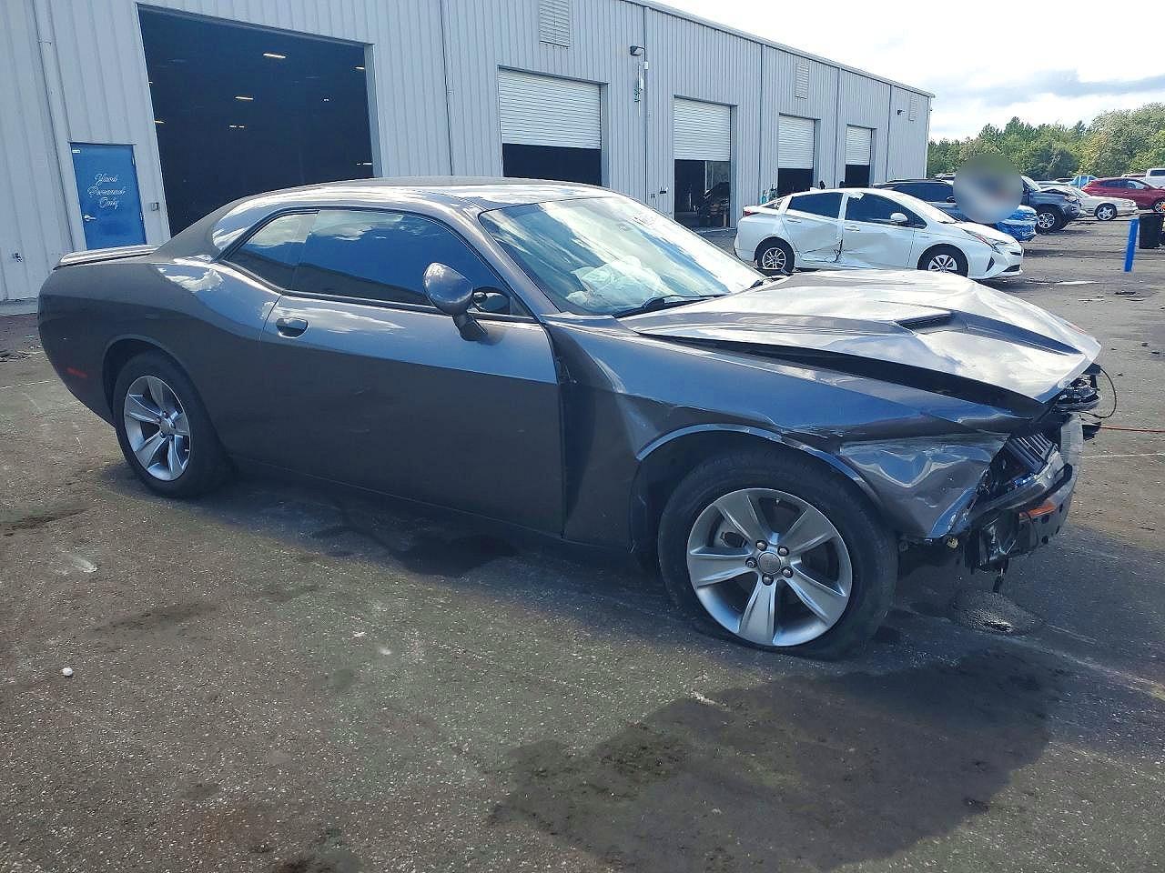 2022 Dodge Challenger Sxt - zdjęcie 4