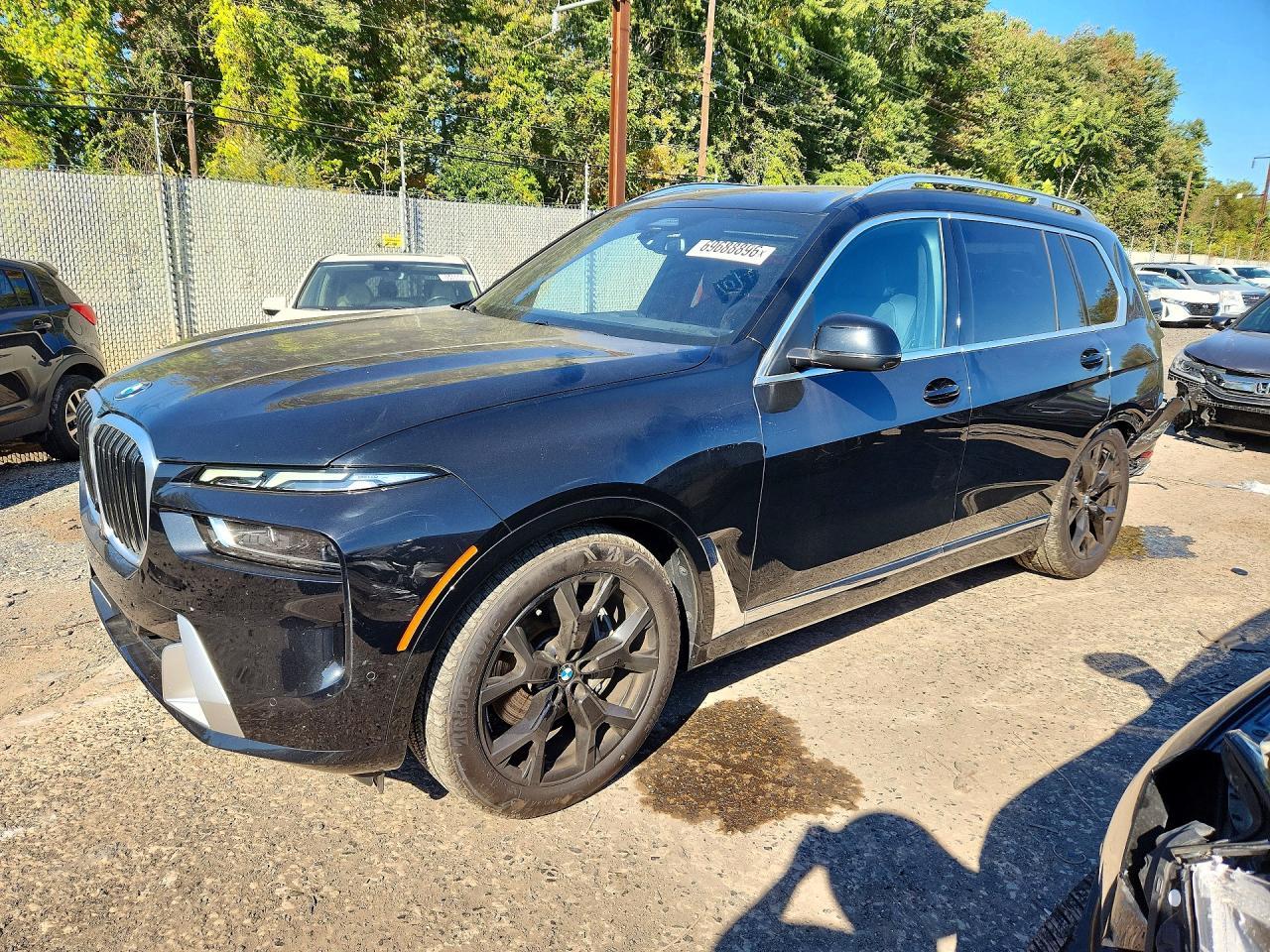 2026 BMW X7 xDrive40I - zdjęcie główne