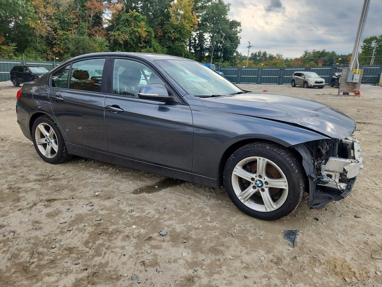 2015 BMW 320 I xDrive - zdjęcie 4