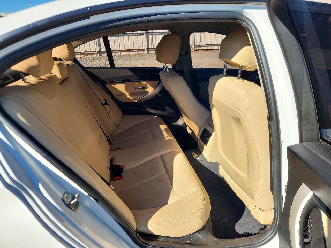 2018 BMW Seria 3 320i - zdjęcie 10