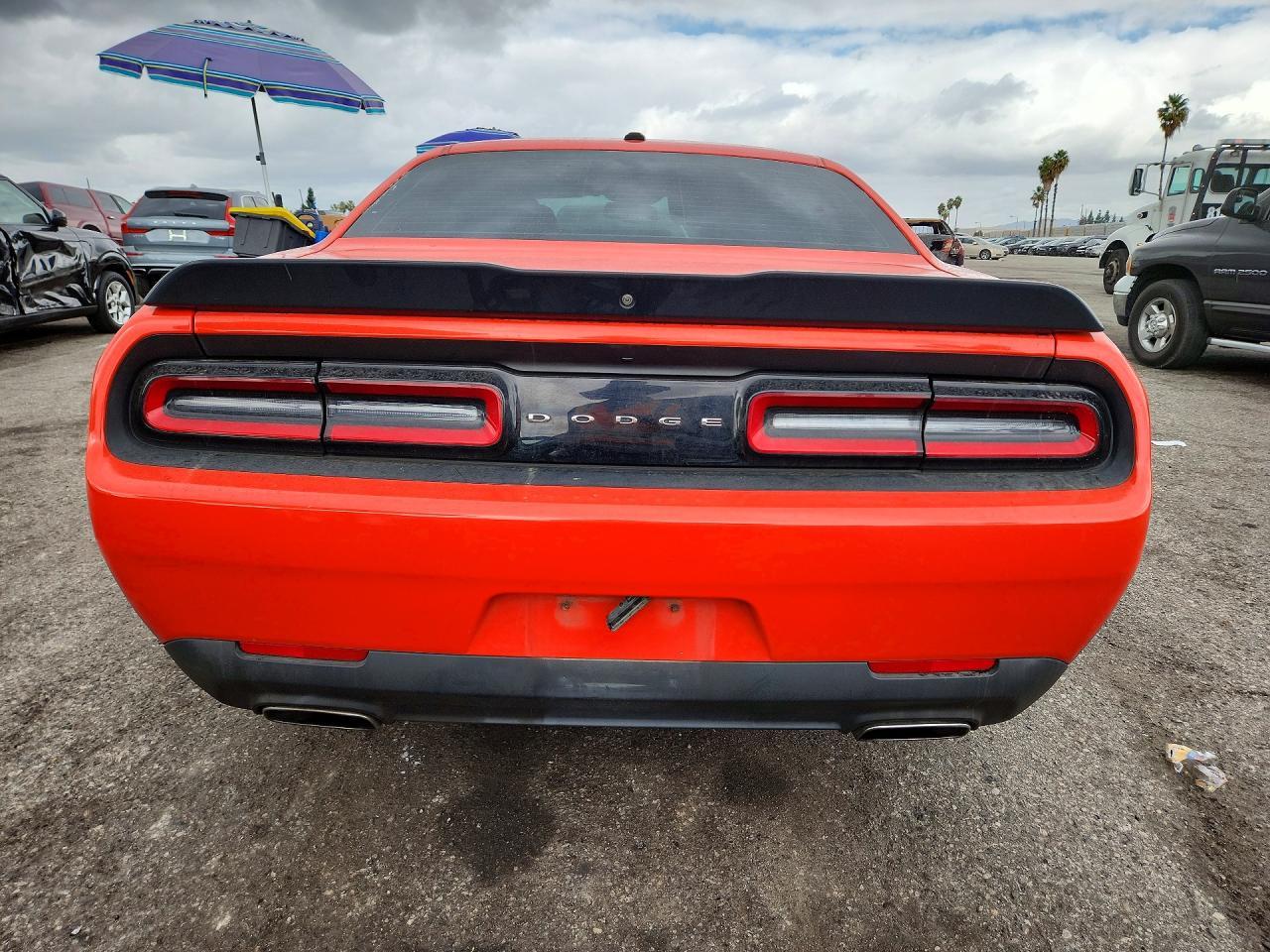 2017 Dodge Challenger Sxt - zdjęcie 6