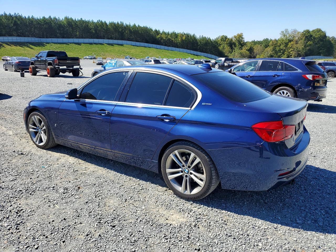2017 BMW 330E - zdjęcie 2